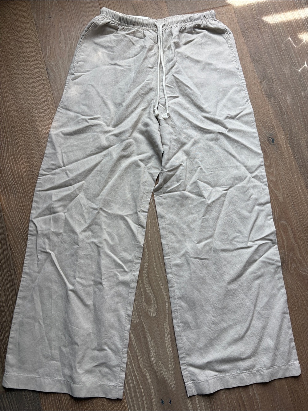 Uniqlo Women’s Linen Beige Drawstring Wide-Leg Pant